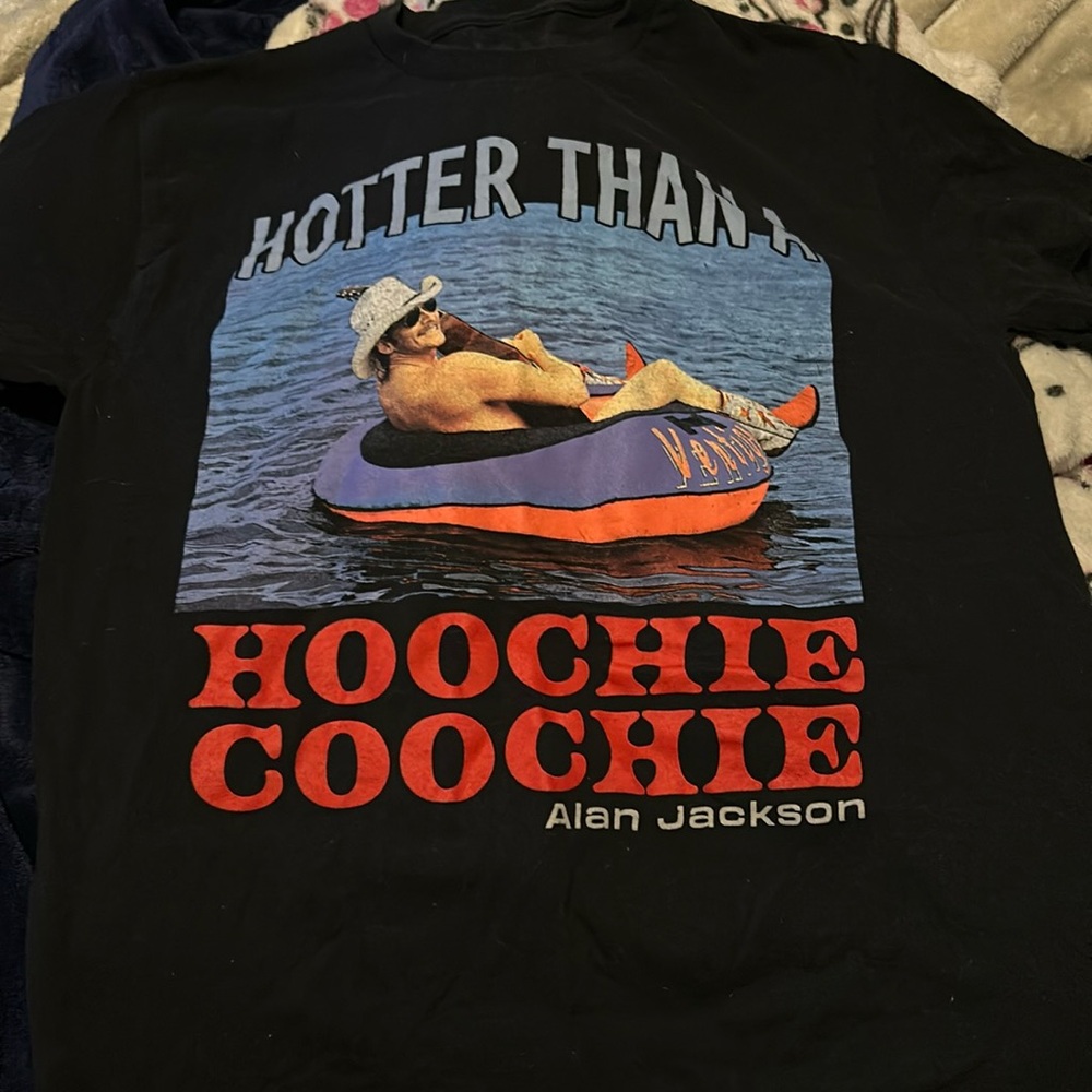 good condition, tshirt, size M